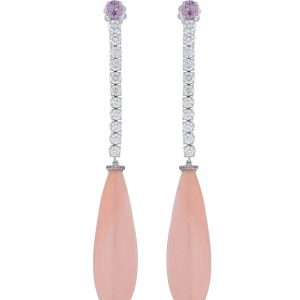 Orecchini in oro 18 kt, corallo rosa, diamanti e zaffiri