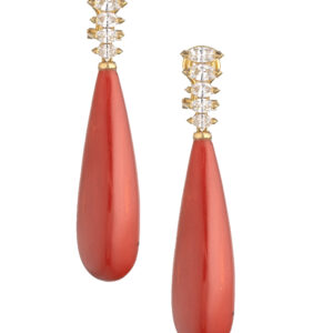 Orecchini in oro 18 kt, corallo rosso e diamanti