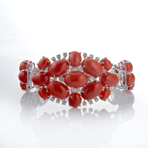Bracciale in oro 18 kt, corallo rosso e diamanti
