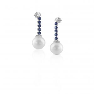 Orecchini in oro 18 kt, perle, diamanti e zaffiri
